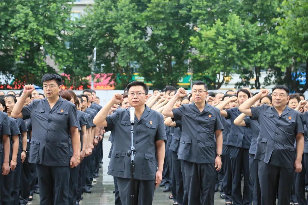 追女生是不是应该有熊不要脸的精神呢，怎么追比较好呢游戏画面